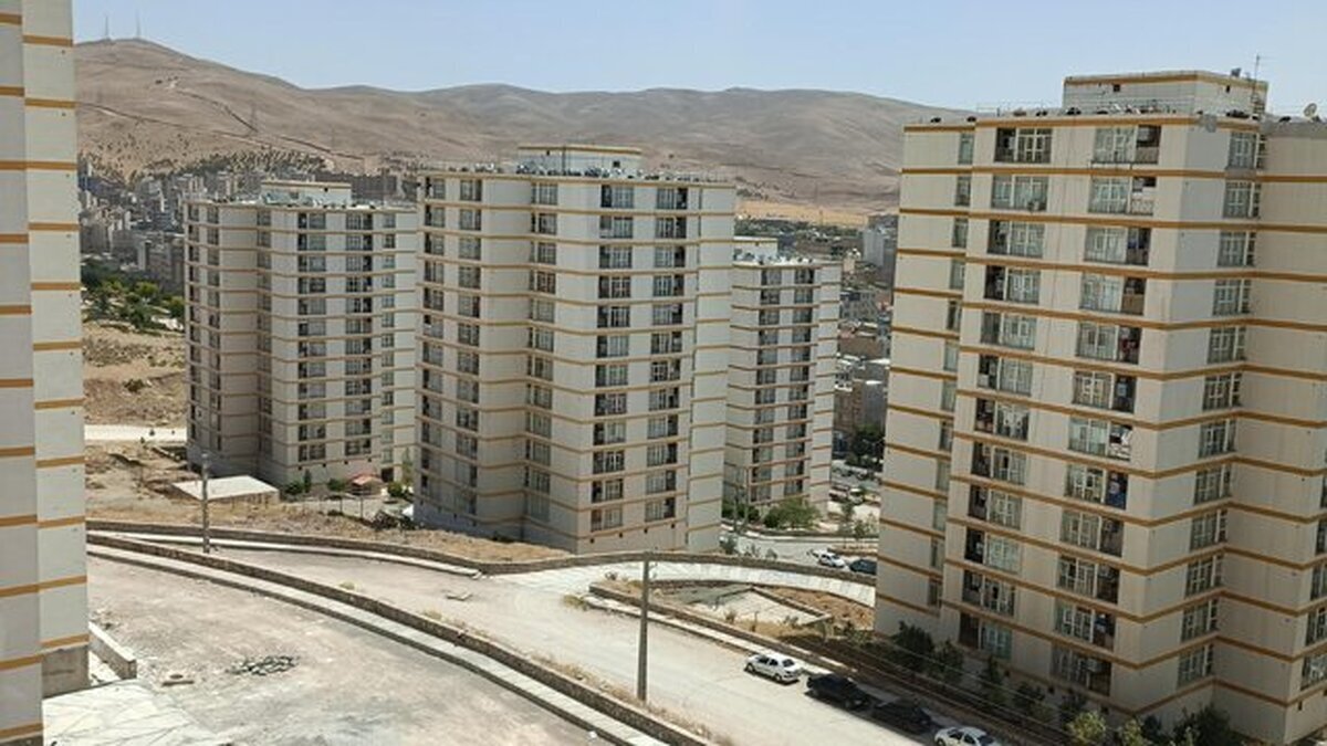 مدیرعامل شرکت عمران شهر جدید پرند از انجام عملیات زیربنایی و روبنایی با ۷۰۰میلیارد تومان اعتبار در شهر جدید پرند خبر داد.