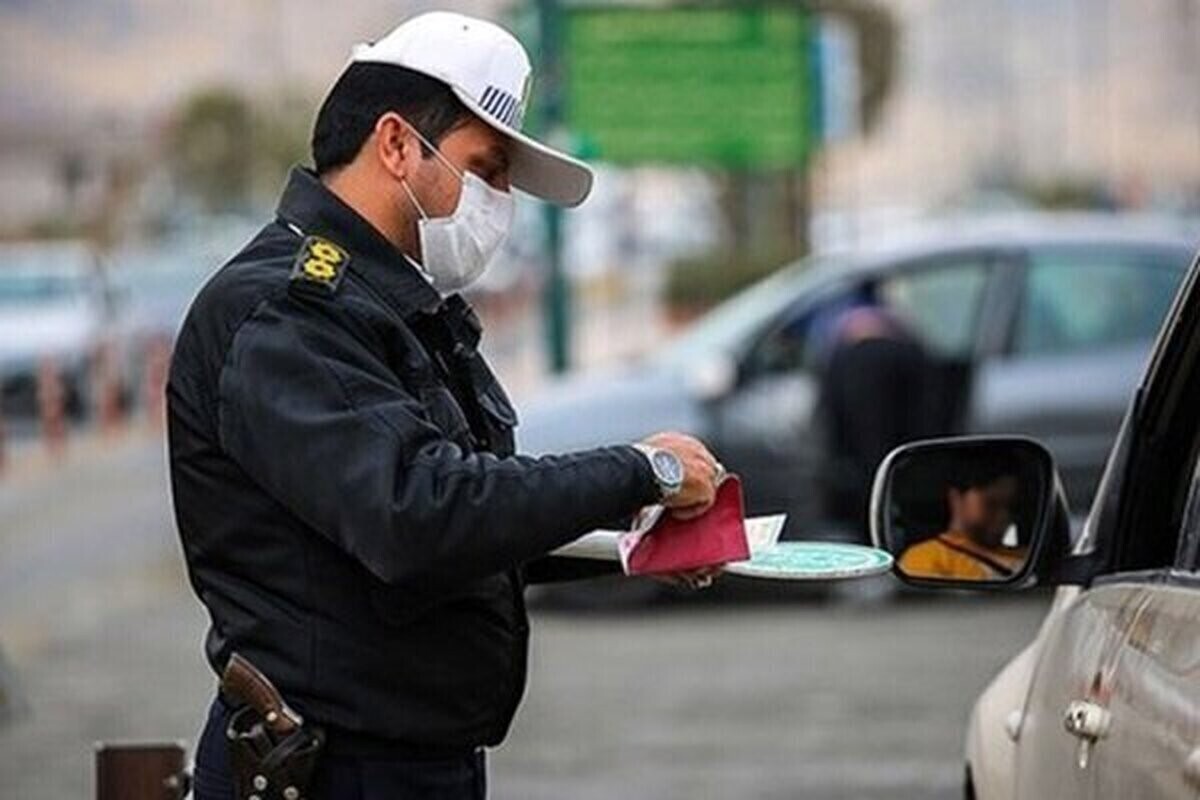 رئیس اداره آموزش و فرهنگ ترافیک پلیس راهور مشهد از اعمال قانون هزار و ۶۷۴دستگاه خودرو متخلف و حادثه ساز در طرح تشدید برخورد با رانندگان متخلف طی ۲۴ساعت گذشته خبرداد.