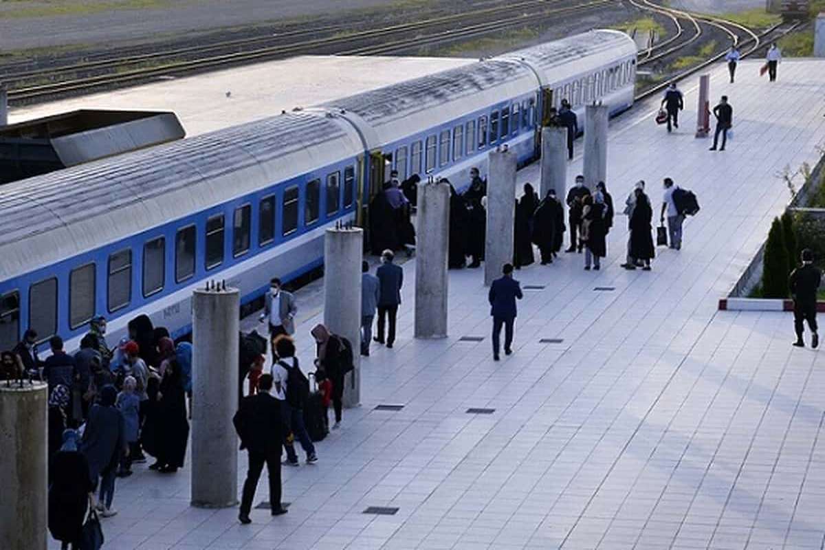 فروش بلیت در کلیه محورها به صورت همزمان در مراکز فروش حضوری و غیرحضوری، از ساعت ۸ صبح روز چهارشنبه ۸ آذر ماه آغاز می‌شود.