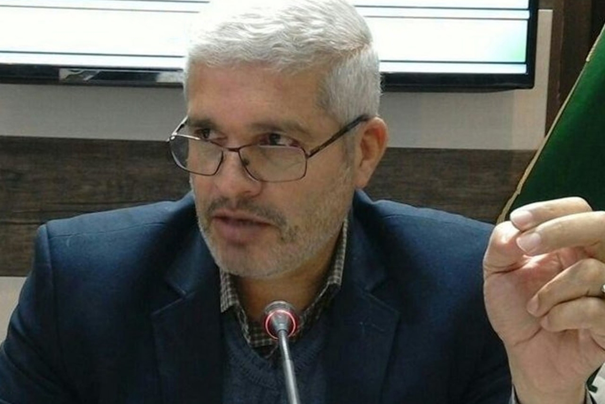 مدیرکل دفتر امور اتباع و مهاجرین خارجی استانداری خراسان رضوی گفت: از روز شنبه چهارم آذر کار تحویل کارت‌های هوشمند به مهاجرین و پناهندگان در استان آغاز شده است.
