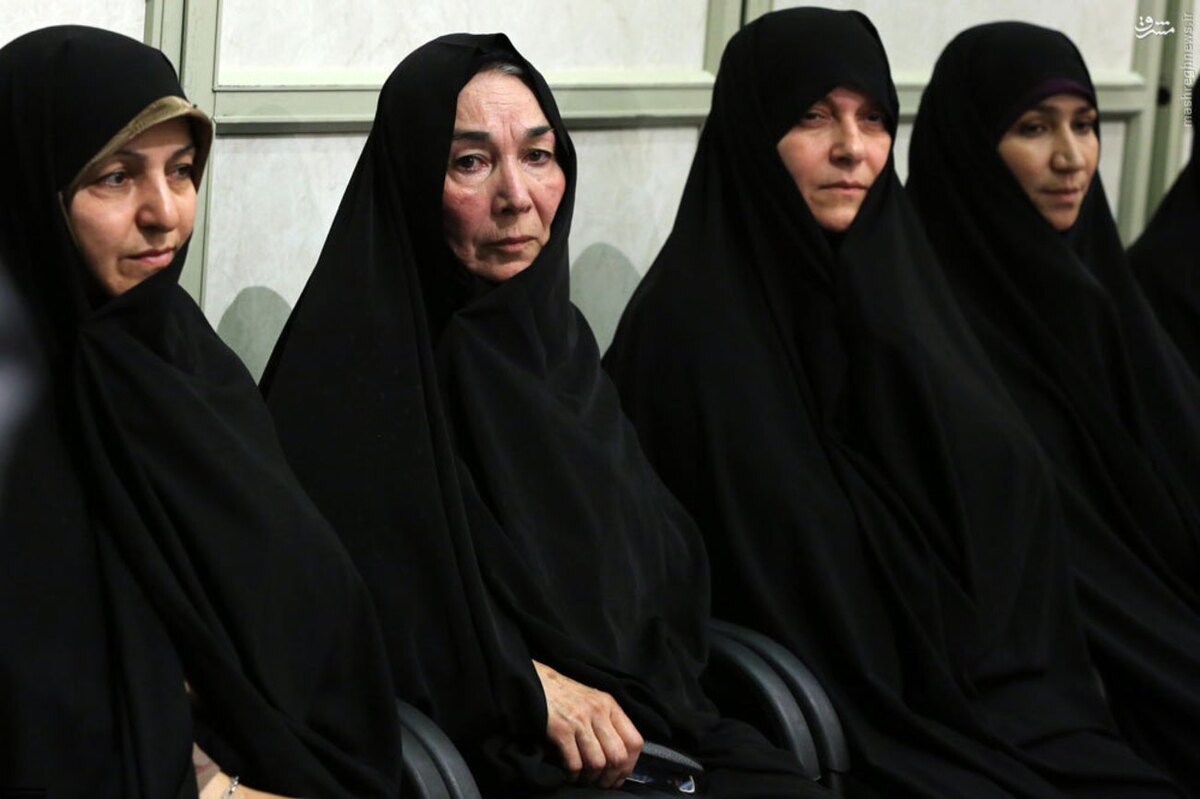 پروانه معصومی سال ۱۳۸۹ در جریان دیدار رهبر معظم انقلاب با هنرمندان رسانه ملی به ایراد سخنانی درباره تلویزیون و فیلم سازی و پیشنهاداتی در این باره پرداخت.