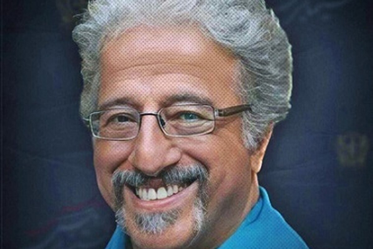سری جدید «بگو بخند» با تغییراتی در ترکیب داوران همراه با اتفاقات جدید و یک افتتاحیه جذاب در شبِ یلدا به آنتن برخواهد گشت و علیرضا خمسه و پیمان عباسی در این سری به عنوان داور حضور خواهند داشت.