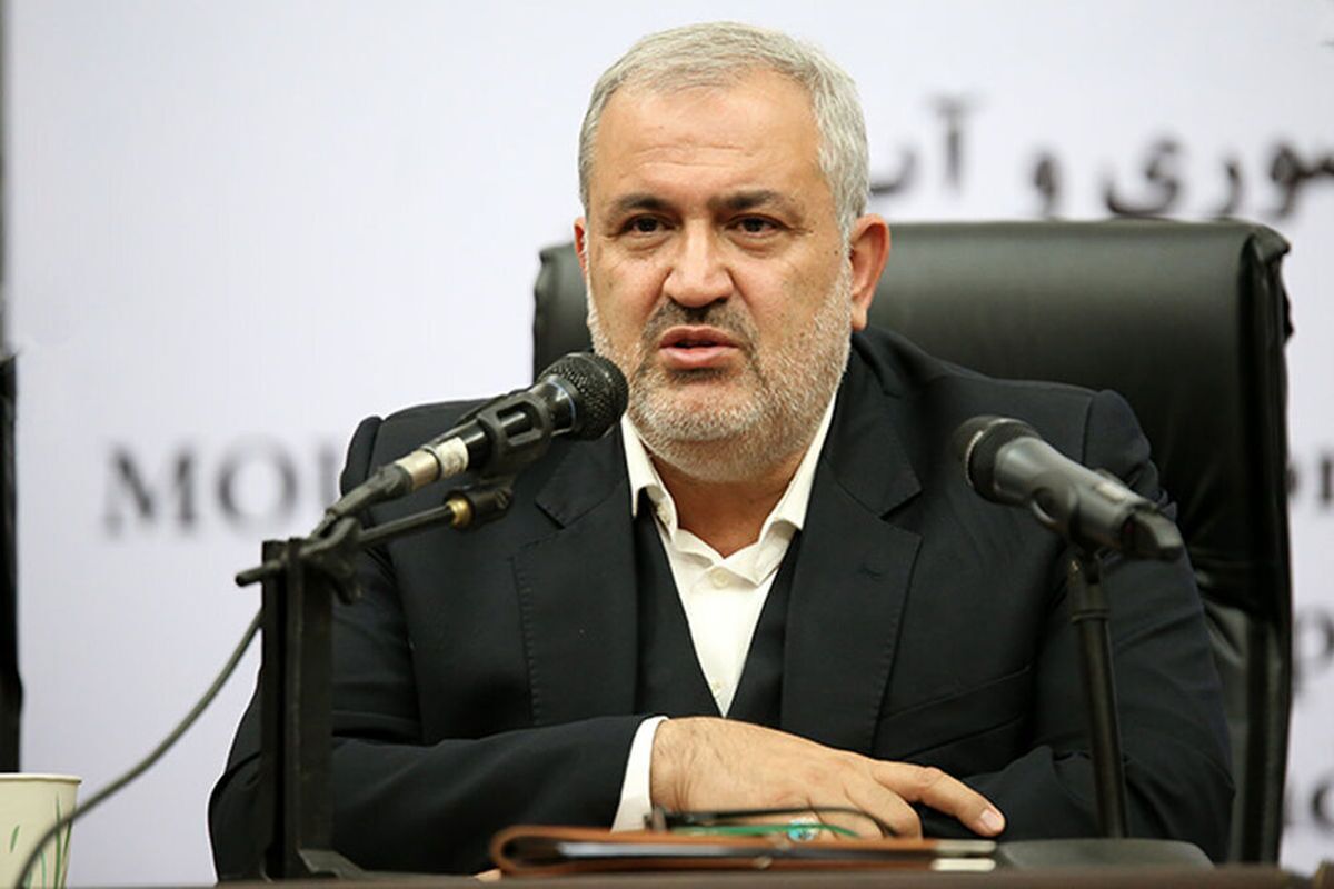 وزیر صمت گفت: باید به سمت تولید خودرو‌های هوشمند در کشور حرکت کنیم بنابراین از امروز به مردم از تولید خودرو‌های هوشمند خبر می‌دهم.