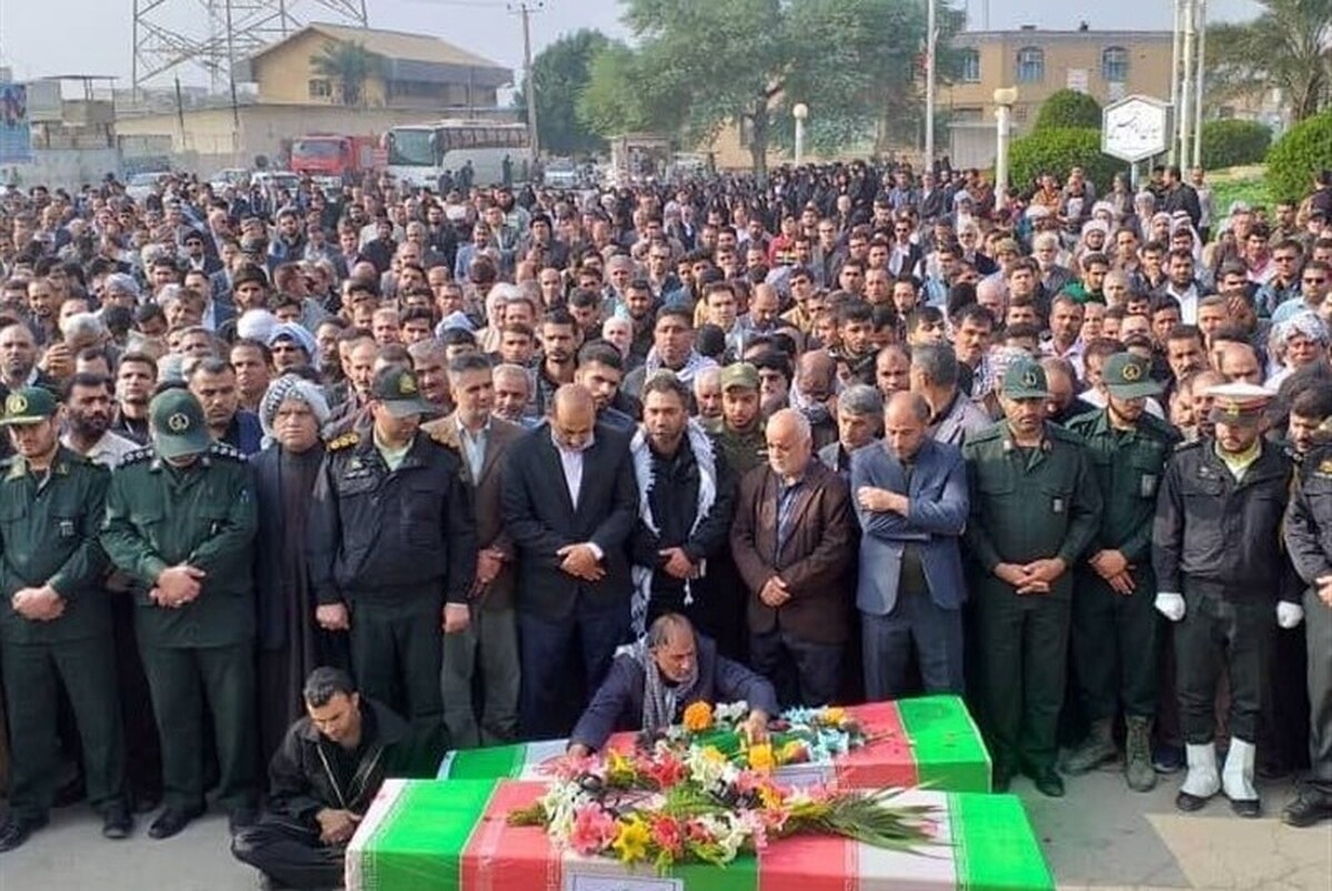 ۱۲ آذر ۹۸ استواریکم «یاسر سپیدرو» و بسیجی «محمد علی کاظمی» در راه تامین نظم و امنیت در شادگان به شهادت رسیدند و قاتل نیز در همان محل دستگیر شد، صبح امروز پس از طی مراحل قانونی و قضائی، این قاتل به دار مجازات آویخته شد.