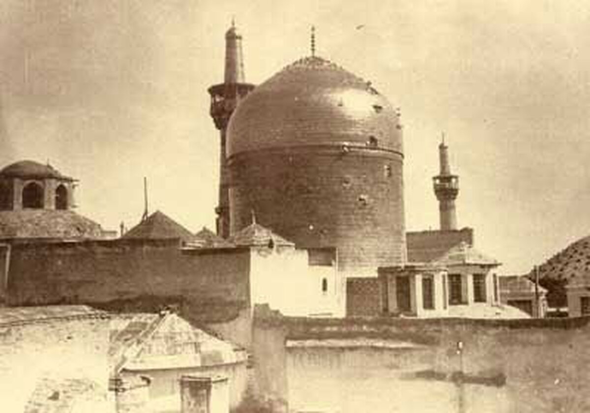 یک روزنامه نگار و تاریخ پژوه در چهارمین جلسه از سلسله نشست‌های روایت مشهد که با موضوع خرده روایات بالا خیابان برگزار شد، اظهار کرد: از منظر تاریخی اتفاقات گستره تاریخی بزرگی دارند، اما روایاتی که مطرح خواهند شد، تحت عنوان خرده روایات بالا خیابان شناخته می‌شوند که به نوعی با این خیابان مرتبط است.