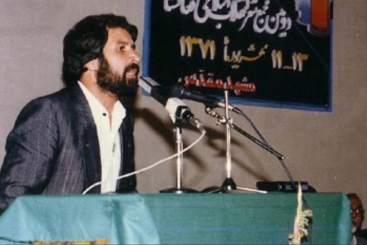 پیکر محمدناصر فرخاد، شاعر پیشکسوت اففانستان روز یکشنبه ۱۲ فروردین در بهشت رضا به خاک سپرده شد.
