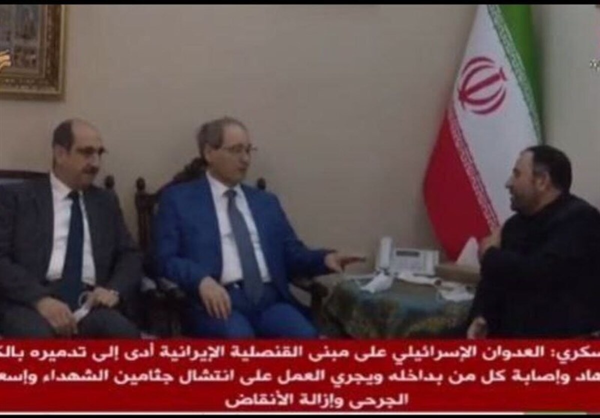 فیصل مقداد، وزیر امور خارجه سوریه پس از حضور در سفارت ایران در دمشق با حسین اکبری، سفیر ایران دیدار کرد.