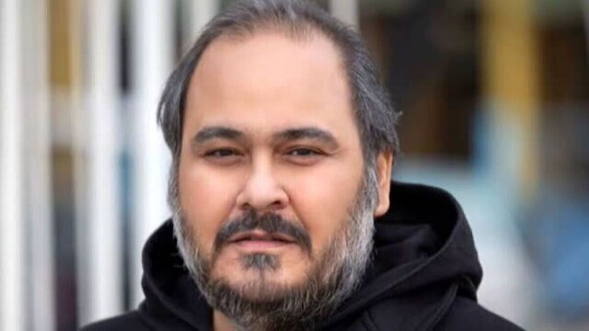 مدیر روابط عمومی بیمارستان پیوند اعضا شیراز با بیان اینکه رضا داوودنژاد، بازیگر سینما و تلویزیون کشورمان ساعت ۲۲ امشب در این بیمارستان فوت کرد، جزئیاتی را در این رابطه بیان کرد.