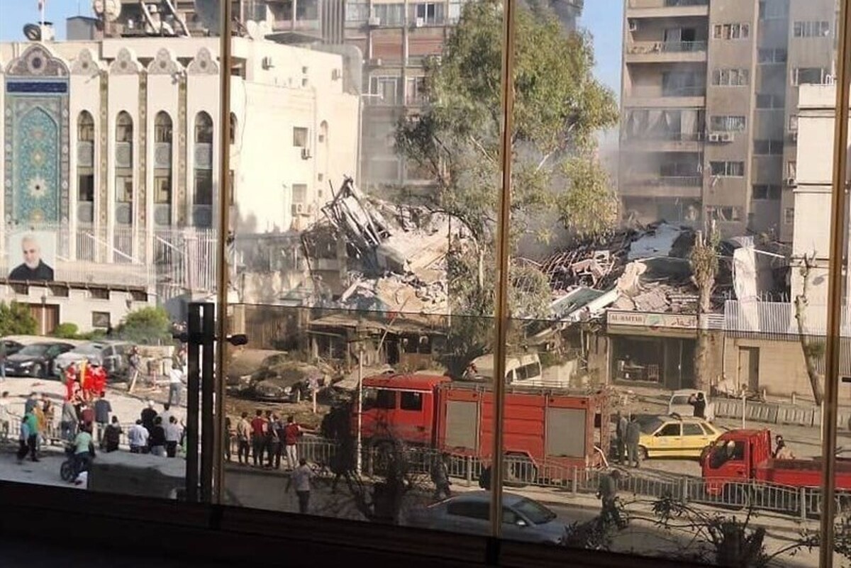 سفیر جمهوری اسلامی ایران در سوریه در پی حمله رژیم صهیونیستی به ساختمان کنسولگری ایران در دمشق تاکید کرد که ما در وقتی که می‌خواهیم، مقابله به مثل خواهیم کرد.