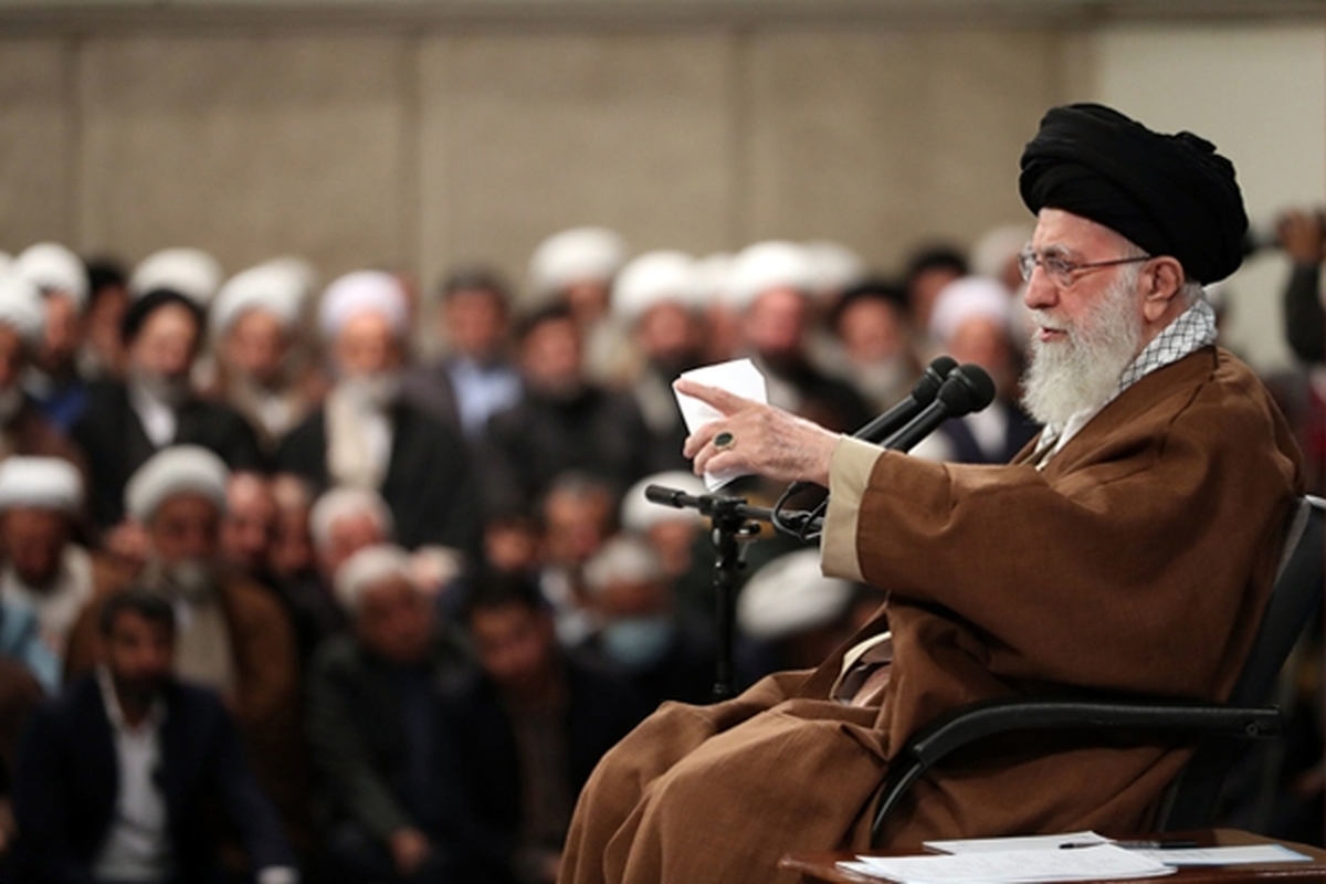 سران قوا و جمعی از کارگزاران نظام فردا چهارشنبه پانزده فروردین‌ماه ۱۴۰۳ با حضرت آیت‌الله خامنه‌ای رهبر انقلاب اسلامی دیدار خواهند کرد.
