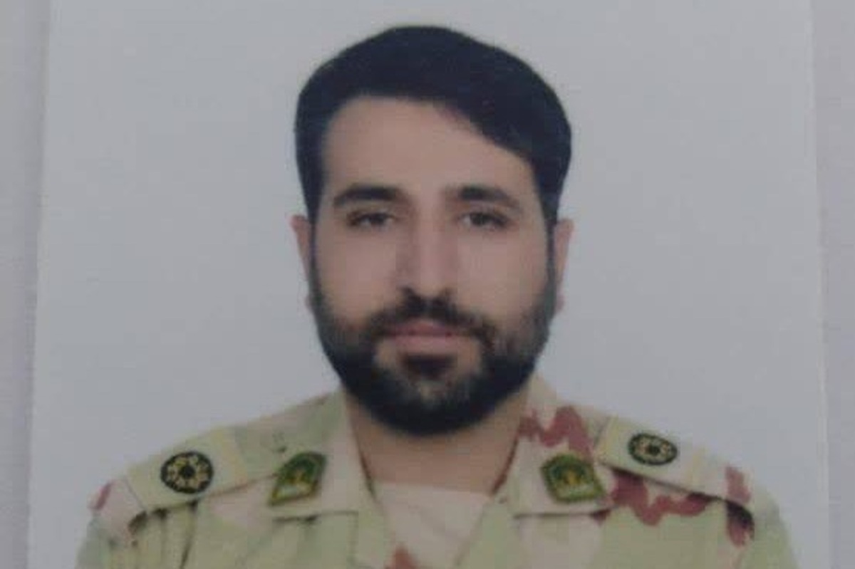 شهید محسن حسین نیا در جریان درگیری با تروریست ها در دریابانی چابهار به فیض شهادت رسید.