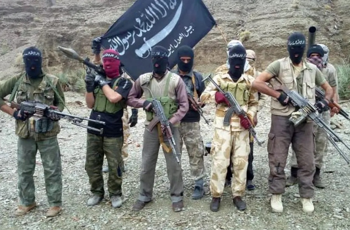 «جیش‌العدل» یک گروه شبه‌نظامی تروریستی تندرو است که بعد از نابودی «جندالله»، شروع به فعالیت کرد.