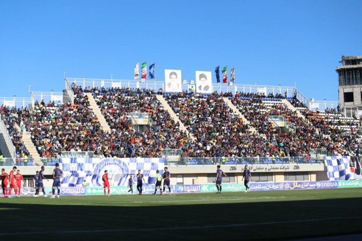بلیت مسابقه گل‌گهر و پرسپولیس تمام شد + عکس