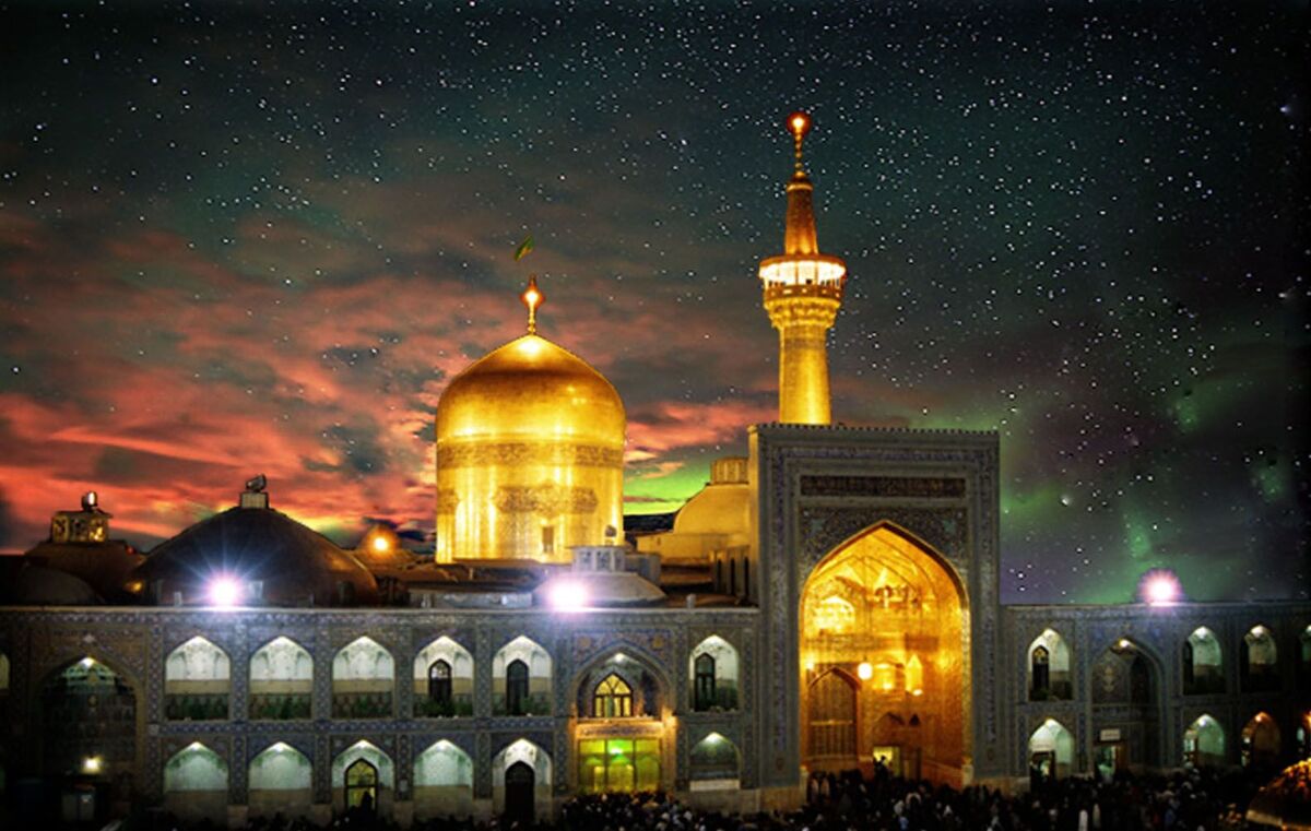 تصویر هوایی از حرم امام رضا(ع) در لحظه تحویل سال ۱۴۰۳ را ببینید.