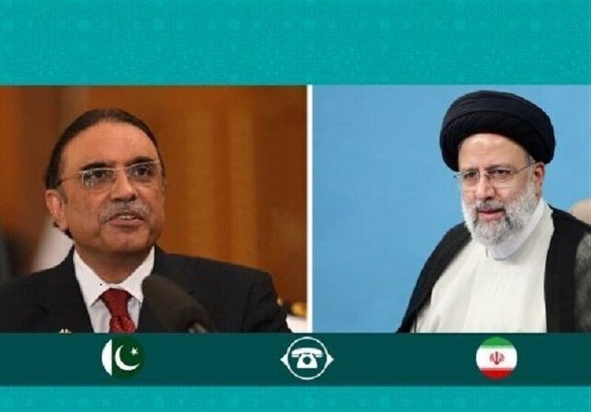 رئیس جمهور در مکالمه تلفنی با رئیس جمهور پاکستان، گفت: توسعه روابط ایران و پاکستان خوشایند قدرت‌های سلطه‌گر نیست و آنها با فتنه‌انگیزی به دنبال شکاف بین دو ملت و دو کشور اسلامی هستند.