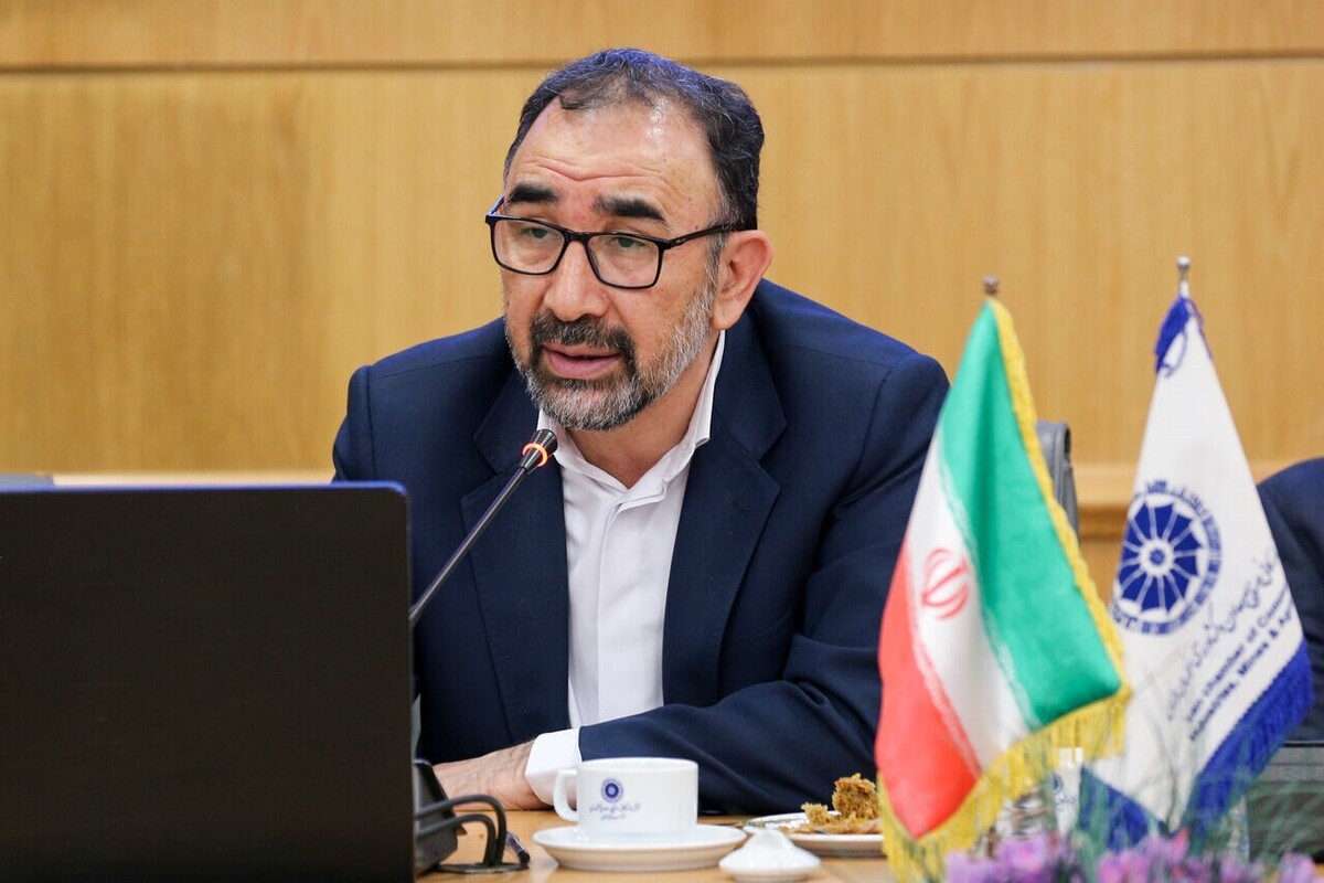 استاندار خراسان رضوی گفت: استان‌های شرق کشور به عقب ماندگی مشترکی دچار هستند که مهمترین آن در زیرساخت‌های این استان‌ها متبلور است، چرا که هنوز زیرساخت‌های لازم اقتصادی در این استان‌ها ایجاد نشده است.
