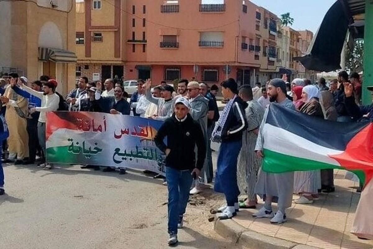 هزاران تن از شهروندان مراکشی در چندین شهر در راستای حمایت از غزه راهپیمایی کرده و خواستار پایان دادن به جنگ رژیم صهیونیستی علیه ملت فلسطین شدند که ۶ ماه است ادامه دارد.