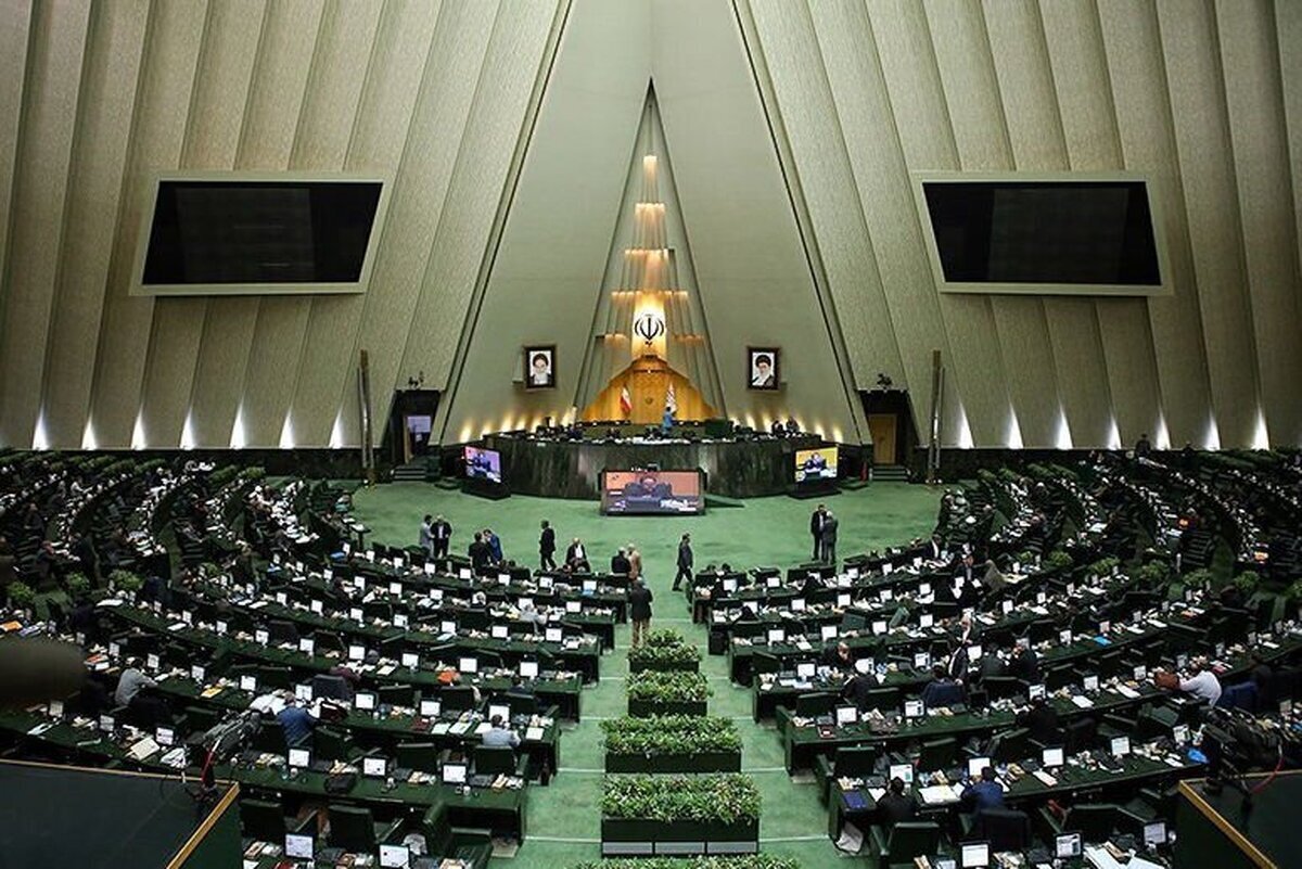 عضو هیات رئیسه مجلس شورای اسلامی زمان مراسم افتتاحیه مجلس دوازدهم را اعلام کرد.