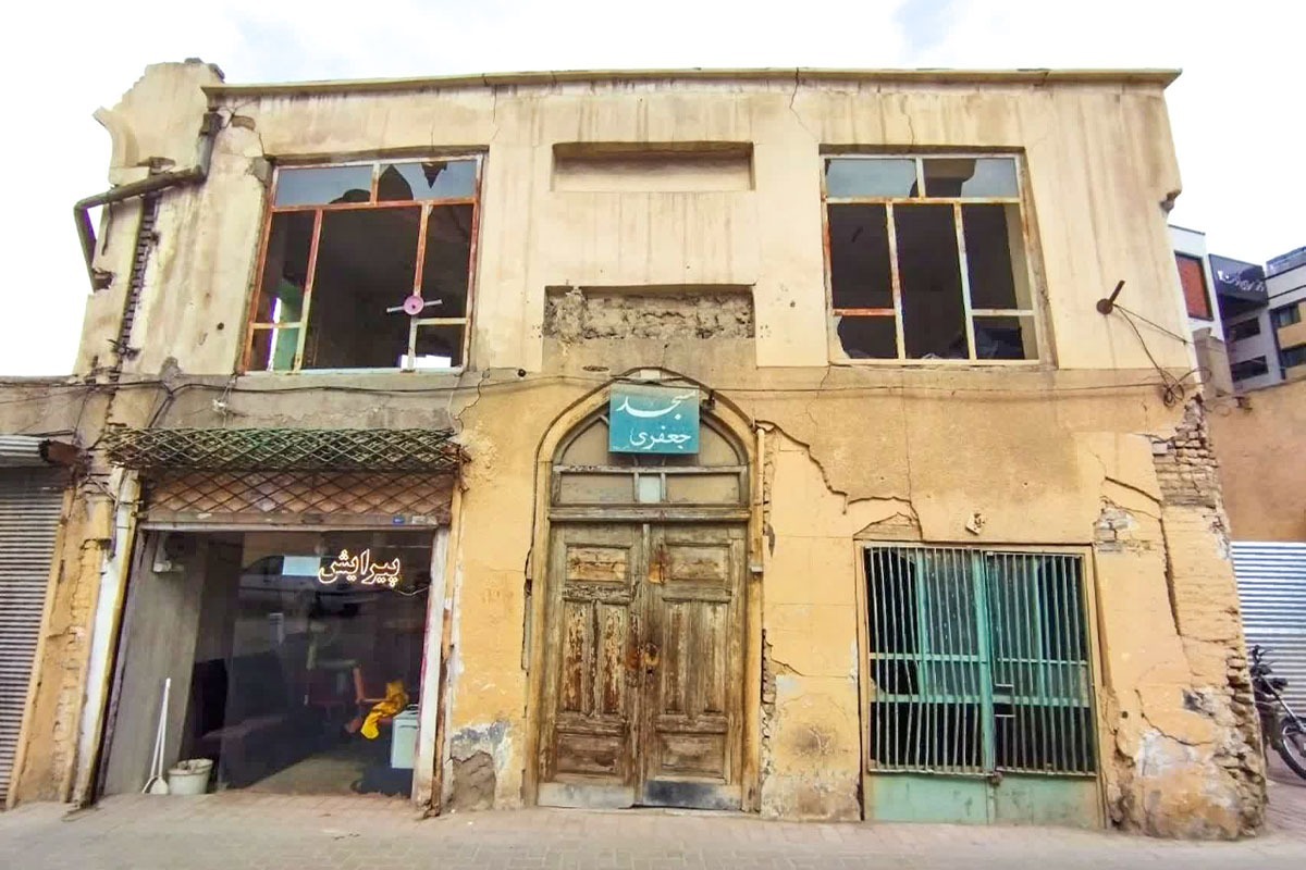 درباره کوچه شهید سالاری‌مقدم یا وحدت ۲۱ که بازمانده مشهد عصر صفوی است.