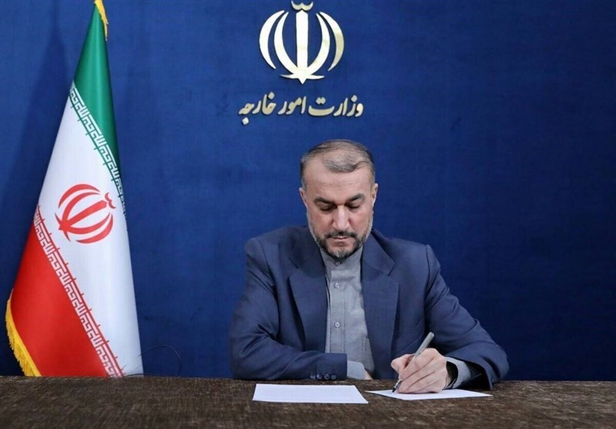 وزیر امور خارجه کشورمان برای طراحی و اجرای دقیق و تاثیرگذار عملیات ظفرمند وعده صادق از رئیس ستاد کل نیرو‌های مسلح و فرماندهان کل سپاه پاسداران انقلاب اسلامی و ارتش جمهوری اسلامی ایران و فرمانده نیروی هوافضای سپاه پاسداران انقلاب اسلامی تشکر کرد.