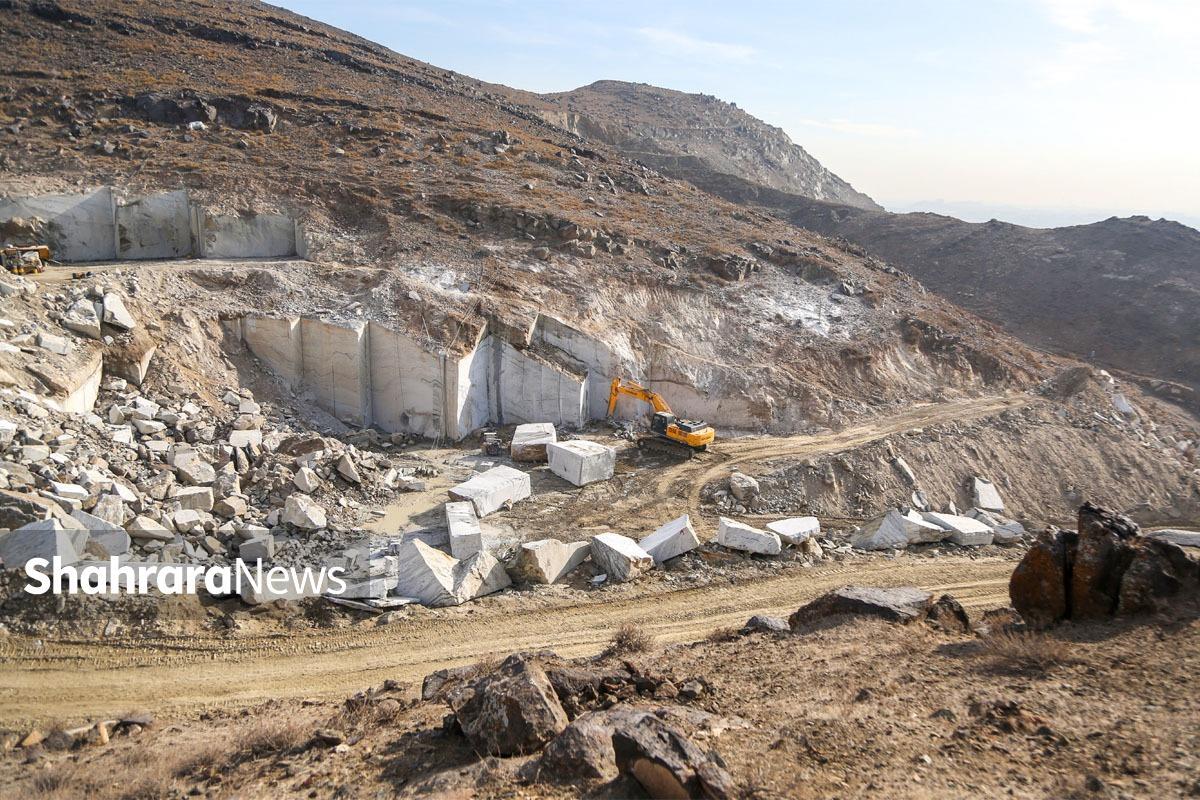 رئیس کمیسیون اصل‌۹۰ از تشکیل جلسه این کمیسیون در اردیبهشت برای پیگیری علل تداوم تخریب سنگ‌نگاره‌های تاریخی خبر داد.