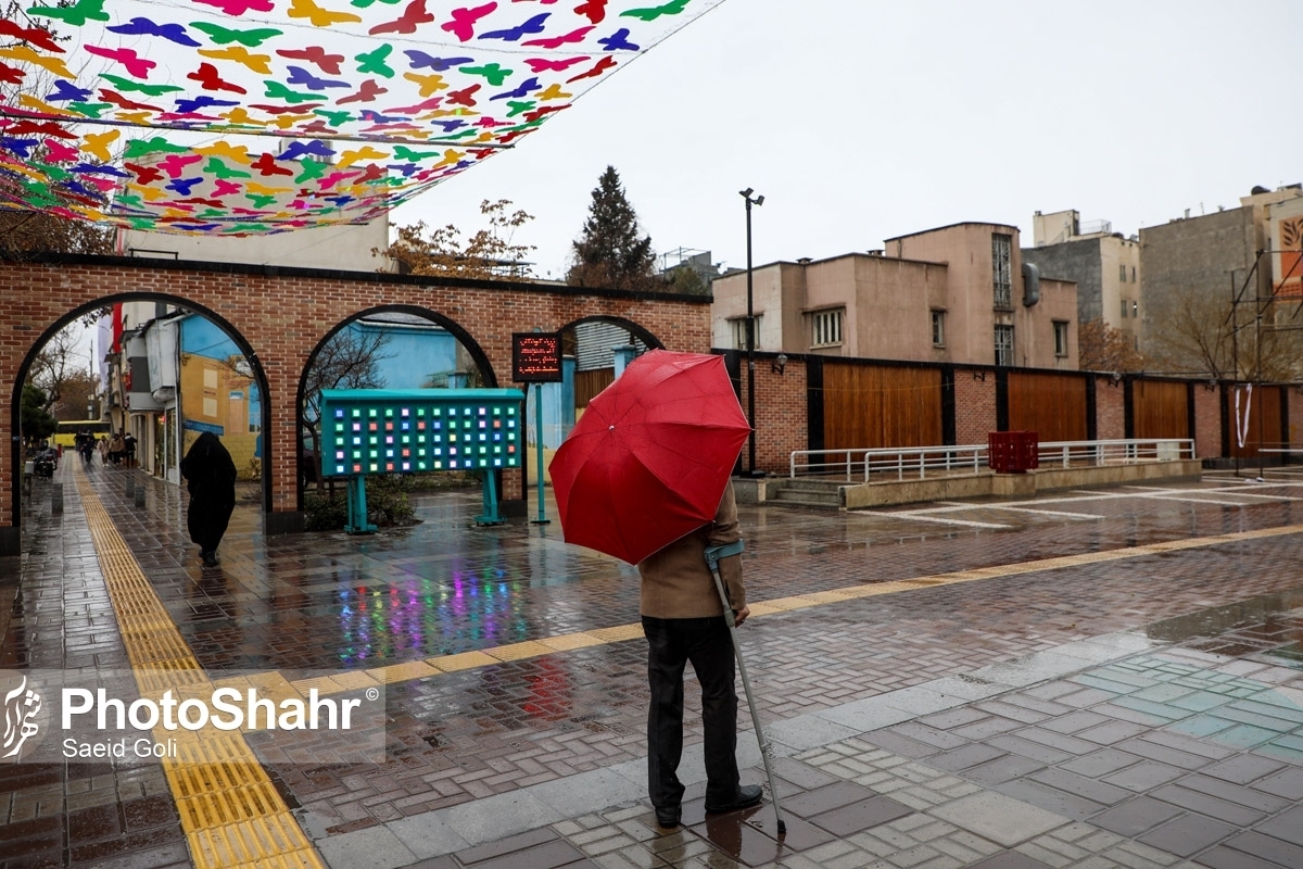 رییس مرکز ملی پیش‌بینی و مدیریت بحران مخاطرات وضع هوا گفت: از امروز (۲۹فروردین) تا روز یکشنبه (۲ اردیبهشت) در بیشتر استان‌ها بارش باران، رگبار و رعد و برق دور از انتظار نیست.