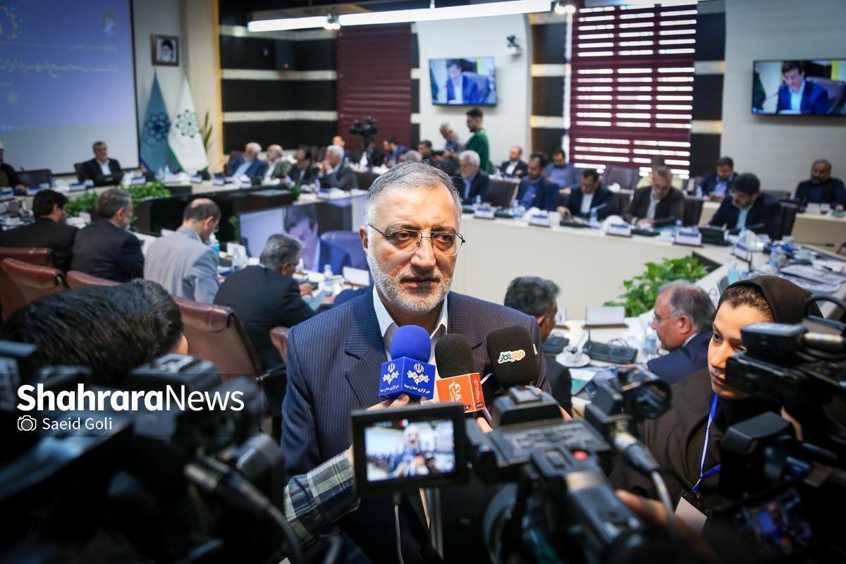شهردار تهران و رئیس مجمع شهرداران کلانشهر‌های ایران در مورد مطالبات شهرداری‌ها گفت: به طور تجمیعی نمی‌توان عددی را اعلام کرد چرا که مطالبات در حال ثبت شدن هستند و اعداد متفاوت است.