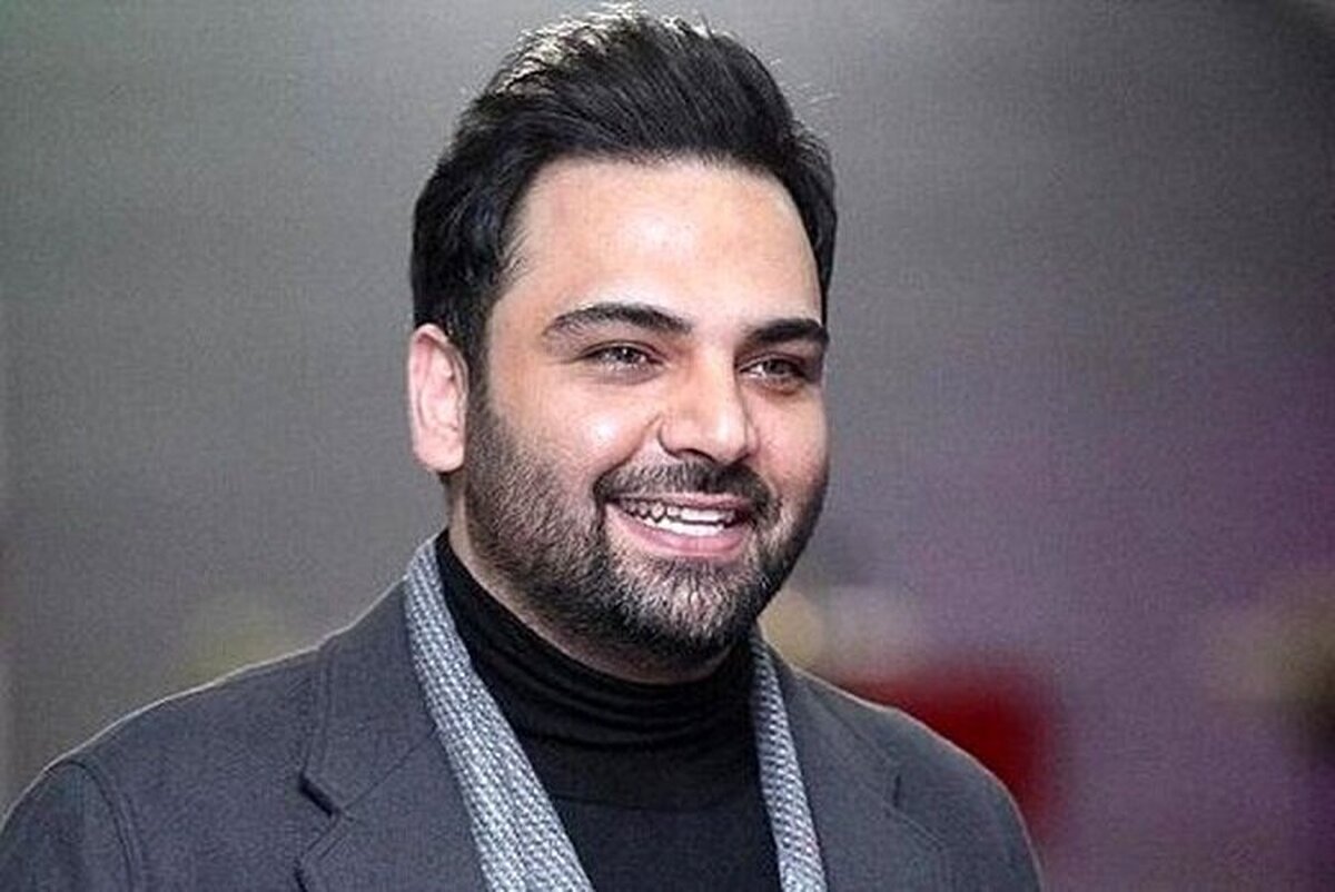 واکنش «احسان علیخانی» به عکس جنجالی‌اش در فضای مجازی را ببینید.