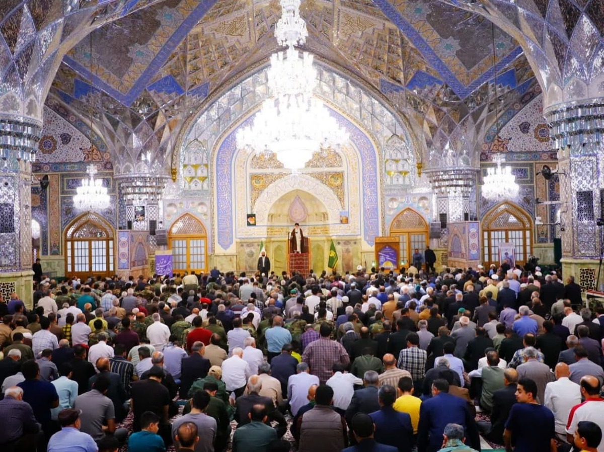 نماینده ولی‌فقیه در استان خراسان‌رضوی گفت: در جریان اجرای طرح موفق نور، یک عده افراد ناآگاه و مغرض برای اینکه اسلام را بکوبند، می‌گویند این حرکت یک برخورد زورمندانه است. نخیر، رویکرد اصلی طرح نور، تذکر محترمانه و ارشاد است، نه برخورد و اقدام قهری.