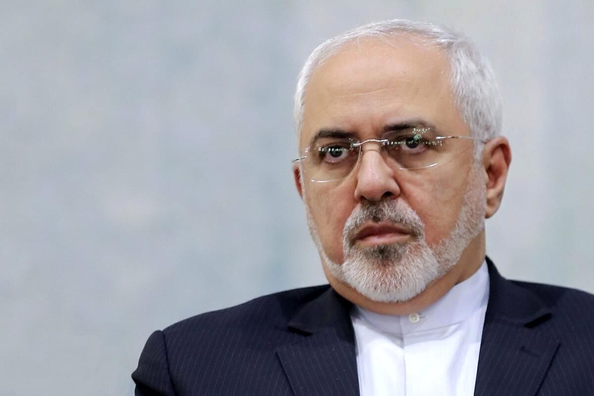 وزیر پیشین امور خارجه جمهوری اسلامی حمله موشکی اسرائیل به خاک ایران را «آتش‌بازی » خواند.