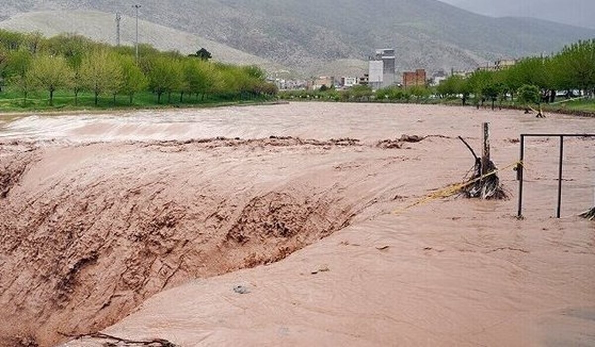 هواشناسی مازندران نسبت به احتمال جاری شدن روان‌آب و وقوع سیلاب‌های محلی، ریزش سنگ، لغزندگی و اختلال در ترددهای محورهای کوهستانی از روز دوشنبه تا اوایل صبح سه‌شنبه هفته جاری هشدار داد.