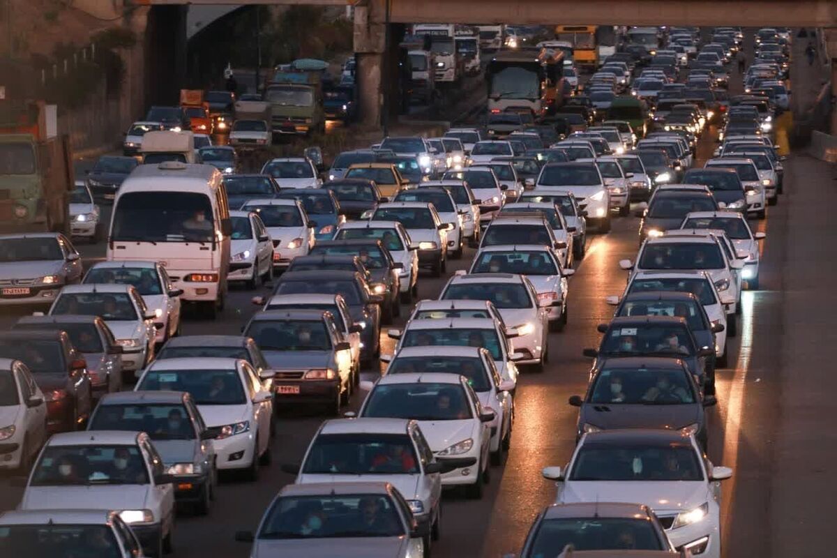 رییس پلیس راه خراسان رضوی گفت: ترافیک در ورودی‌های مشهد سنگین و در خروجی‌های این شهر پرحجم است.