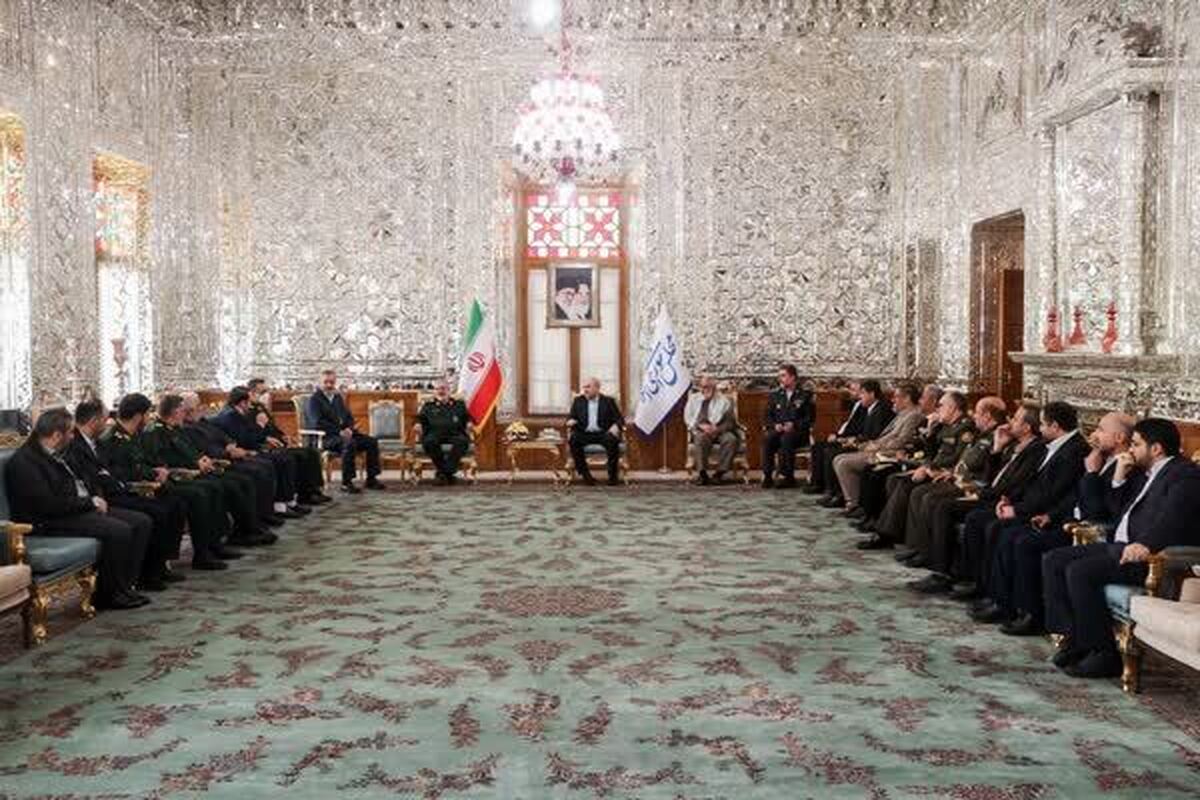 جمعی از فرماندهان و مقامات کشوری به‌مناسبت فرارسیدن سال جدید با محمدباقر قالیباف رئیس مجلس شورای اسلامی دیدار و گفتگو کردند.