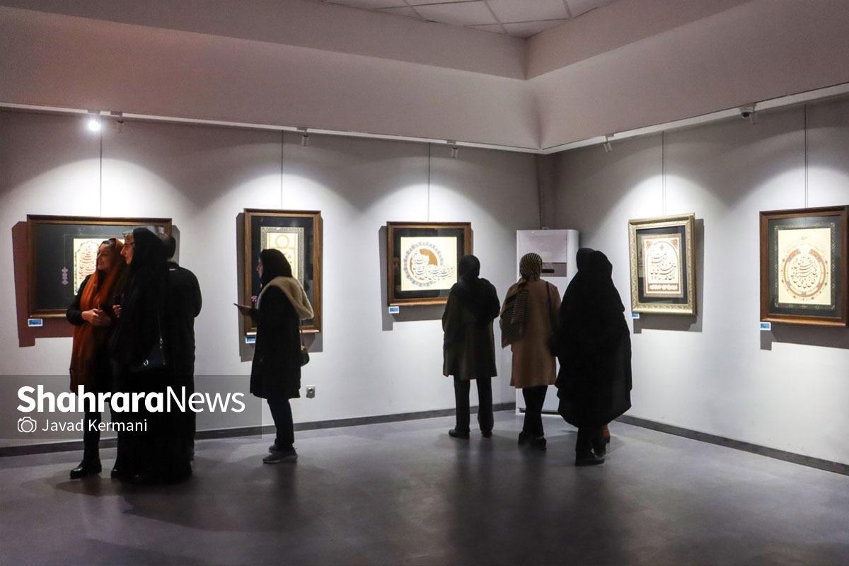 در نمایشگاه «نقش خیال دوست» چهل اثر خوشنویسی وجود دارد که بیشتر آن‌ها نستعلیق و به شیوه قطعه، چلیپا و کتابت خلق شده است.