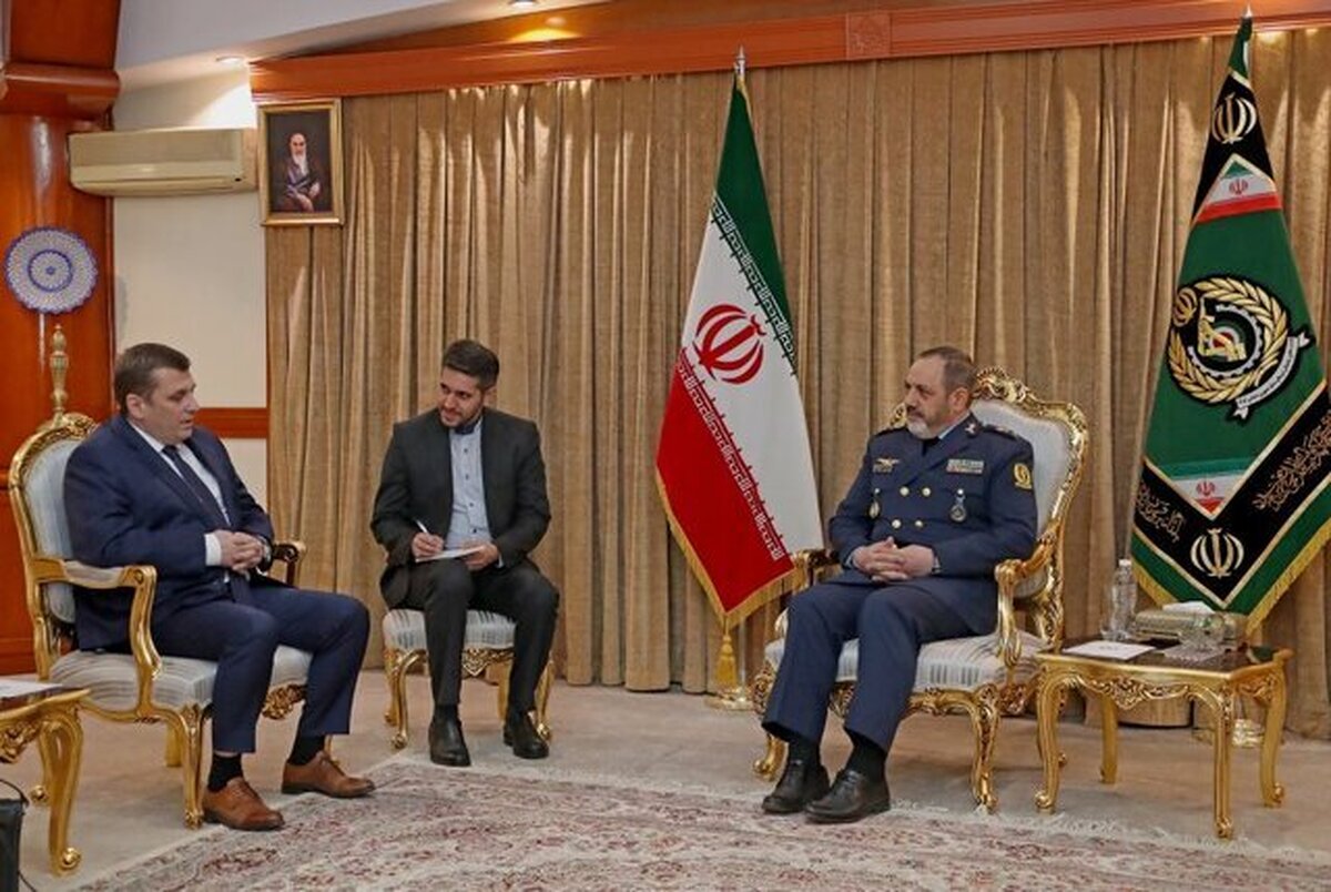 سفیر جمهوری صربستان در تهران، با امیر عزیز نصیرزاده، وزیر دفاع و پشتیبانی نیروهای مسلح ایران، دیدار و گفت‌وگو کرد.