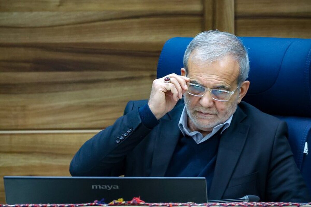 رئیس جمهور گفت: معیار انتخاب ما برای مدیران، قومیت و یا دسته و جناح افراد نبوده است، بلکه تلاش کردیم در قالب کمیته‌ها افرادی را انتخاب کنیم که شایستگی‌های علمی و مدیریتی داشته باشند.