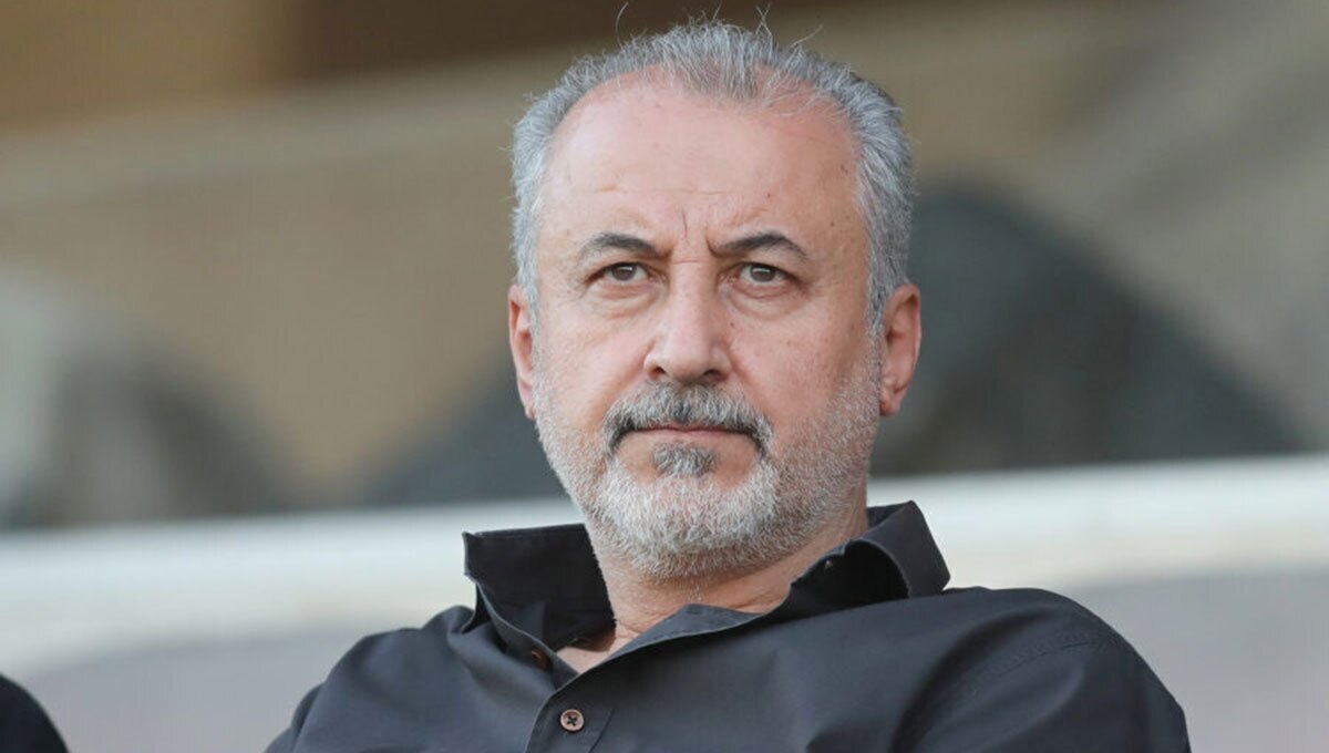 مشخص شده مدیرعامل باشگاه پرسپولیس از چه افرادی مشورت می‌گیرد.
