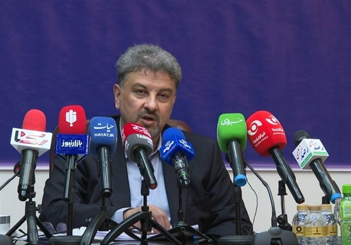 مدیرعامل شرکت توانیر گفت: بیش از ۳۵ هزار مگاوات از بار مصرفی شبکه در تابستان متاثر از سیستم‌های سرمایشی است که در صورت ادامه این روند، سال آینده، ۲۴ هزار مگاوات کمبود برق خواهیم داشت.