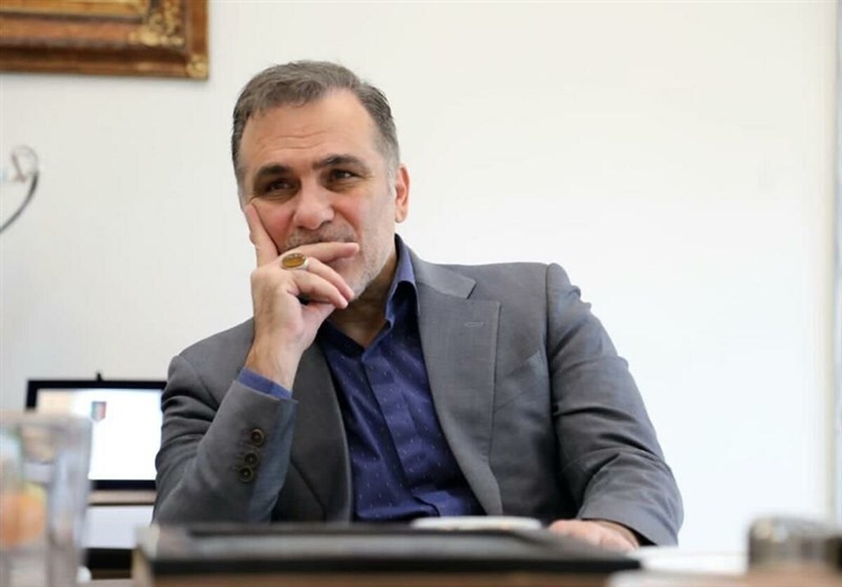 میرشاد ماجدی به‌نفع علی کفاشیان، از انتخابات فدراسیون فوتبال کنار کشید تا در کنار منصور قنبرزاد، به عنوان نایب‌رئیس اول و دوم در کنار علی کفاشیان، در انتخابات فدراسیون فوتبال شرکت کنند.