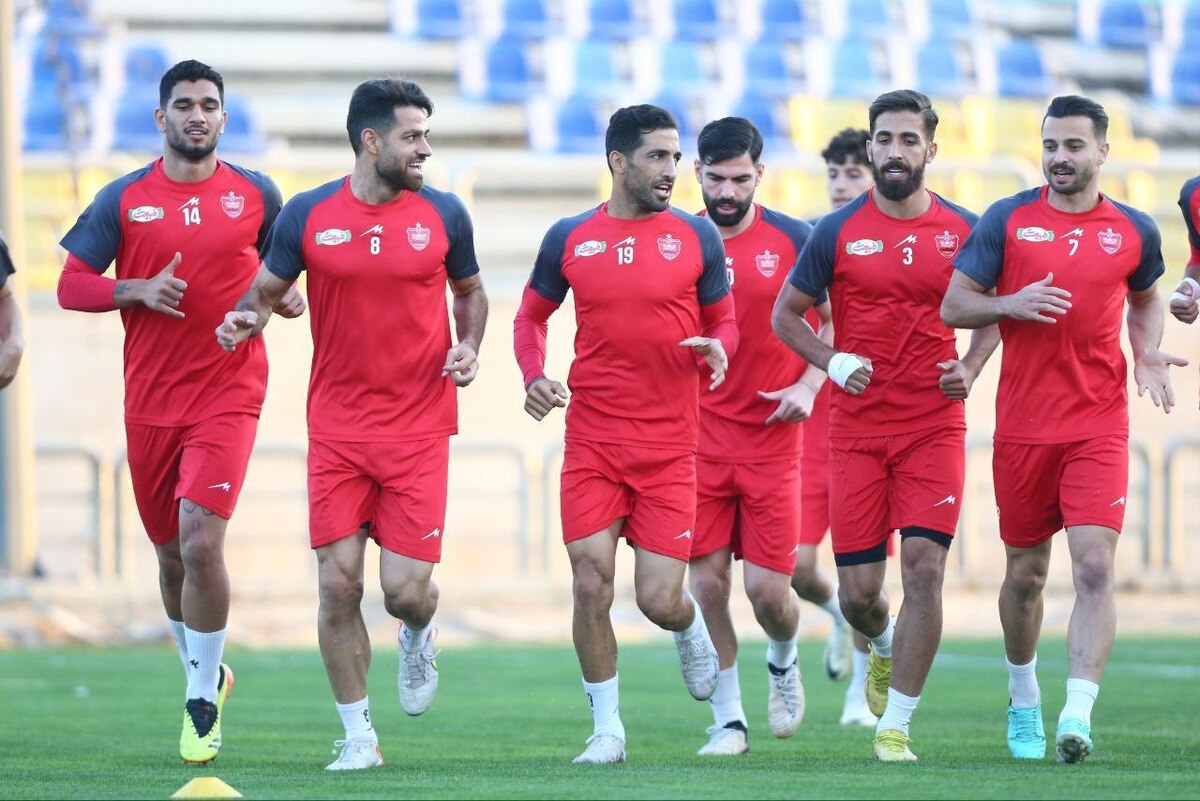 تعدادی از سرخپوشان دوست ندارند با مربیانی از کشور‌های اسپانیا و پرتغال کار کنند.