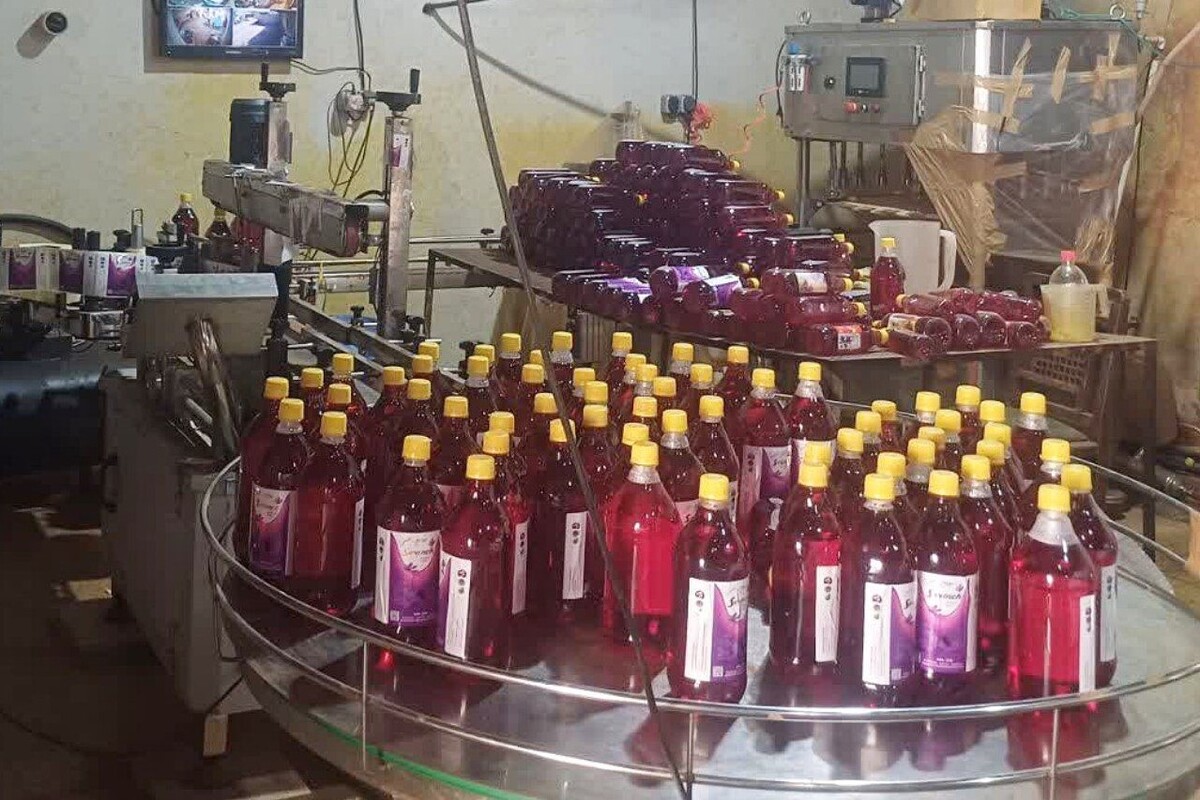 مدیر بازرسی و نظارت بر اصناف خراسان رضوی از معدوم‌سازی ۳۹۶ لیتر رنگ زعفران تقلبی در مشهد خبر داد.