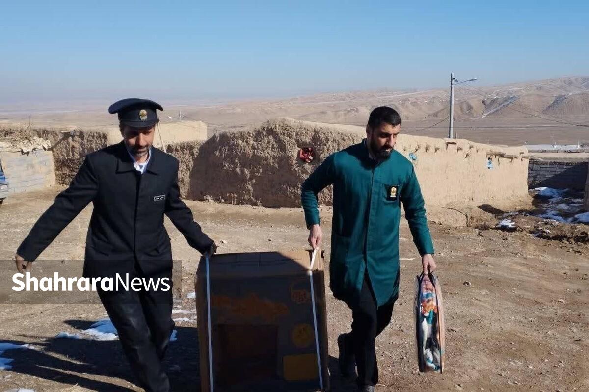 ۳۰۰ دستگاه بخاری و بسته معیشتی میان خانواده‌های نیازمند در روستا‌های بخش رضوی مشهد توزیع شد.