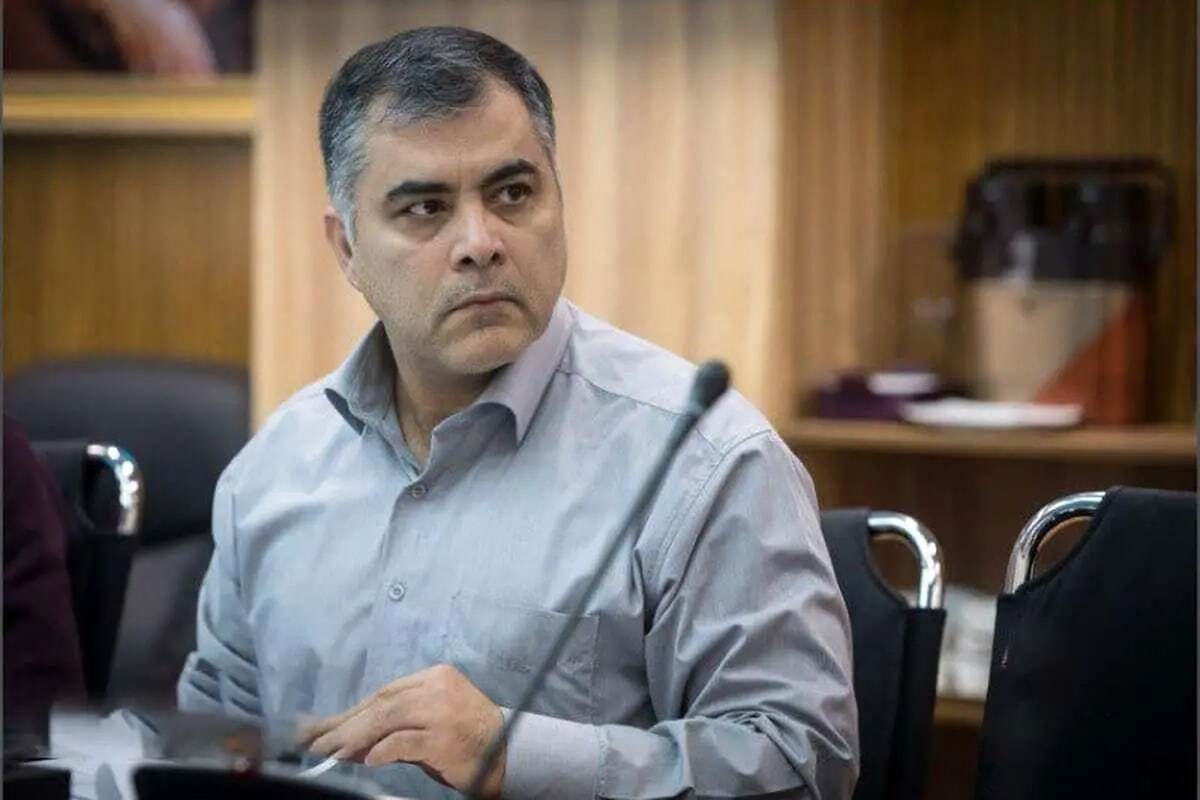 عضو کمیسیون امور داخلی کشور و شوراها در مجلس شورای اسلامی گفت: استیضاح وزیر نفت را متوقف کردیم تا نتیجه بررسی‌ها در کمیسیون انرژی مشخص شود، چرا که در موضوع سوخت نیروگاهی تخلف بین دستگاهی رخ داده است.