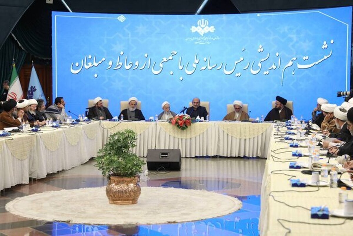 رئیس سازمان صداوسیما گفت: منعی برای بازگشت هنرمندان به صداوسیما نداریم و تولید برنامه‌هایی، چون «حسینیه معلی» و «محفل» و ... ازجمله مصادیق این همکاری است.