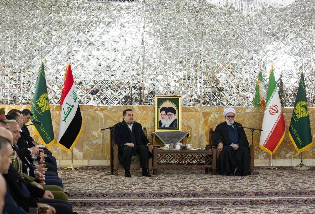 تولیت آستان قدس رضوی گفت: زمینه‌ها و فرصت‌های مناسبی برای همکاری و تقویت پیوند میان دو کشور بزرگ ایران و عراق که پیرو اهل‌بیت عصمت و طهارت(ع) هستند، فراهم شده است که یکی از مؤلفه‌های بسیار مهم و تأثیرگذار در استحکام این پیوند، مقوله زیارت است.