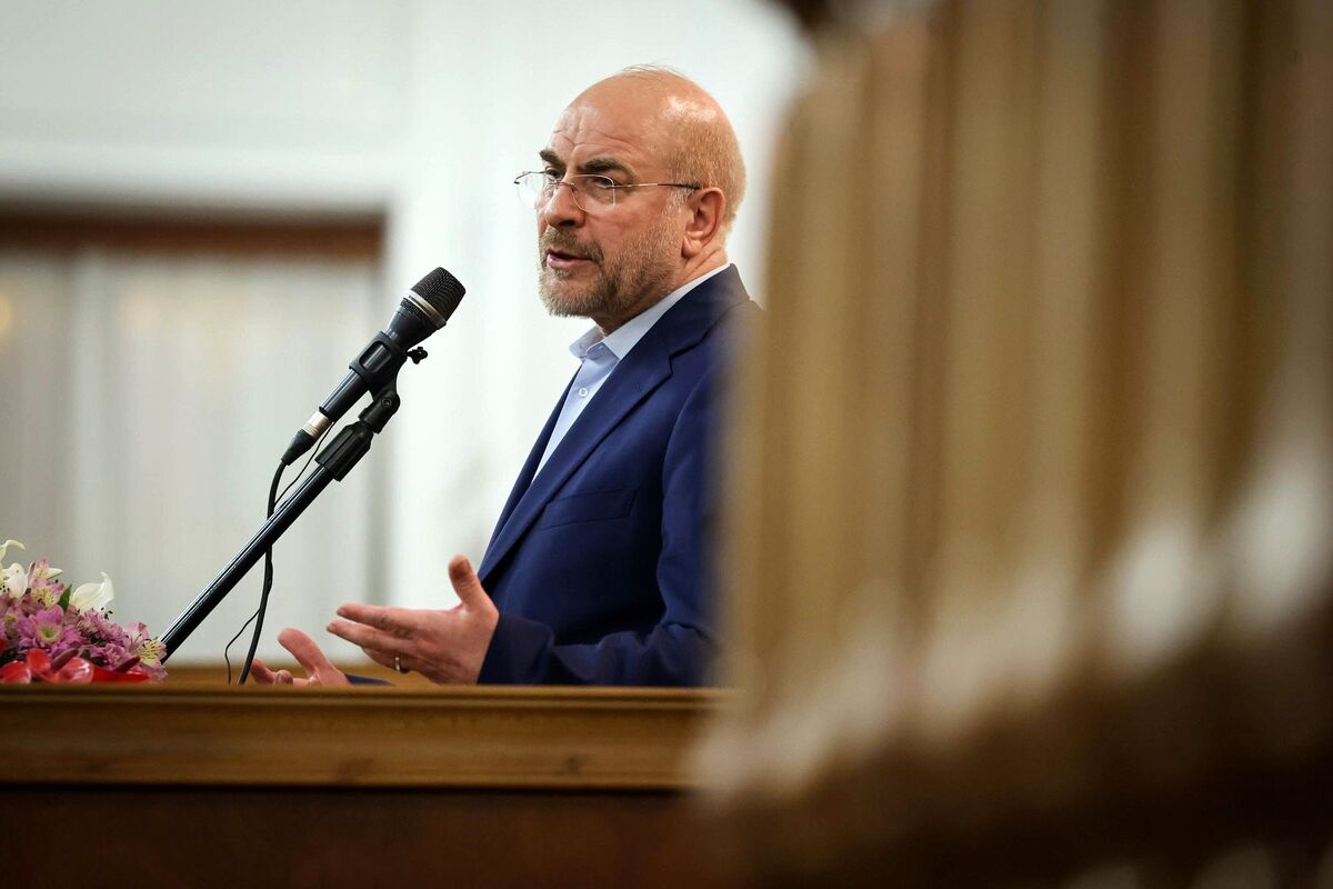 رئیس مجلس گفت: زمانی که ما قطعنامه ۵۹۸ را پذیرفتیم، صدام جنایتکار آن را نپذیرفت. وقتی قطعنامه پذیرفته شد ما در جبهه بهت‌زده و دلشکسته بودیم.
