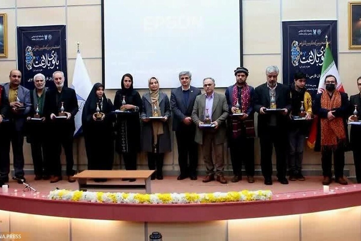 اختتامیه کنگره بین‌المللی شعر بانوی بلاغت با محوریت تجلیل از مقام شامخ حضرت زینب کبری (س) در زنجان و تجلیل از شاعران آیینی در دانشگاه آزاد اسلامی زنجان برگزار می‌شود.