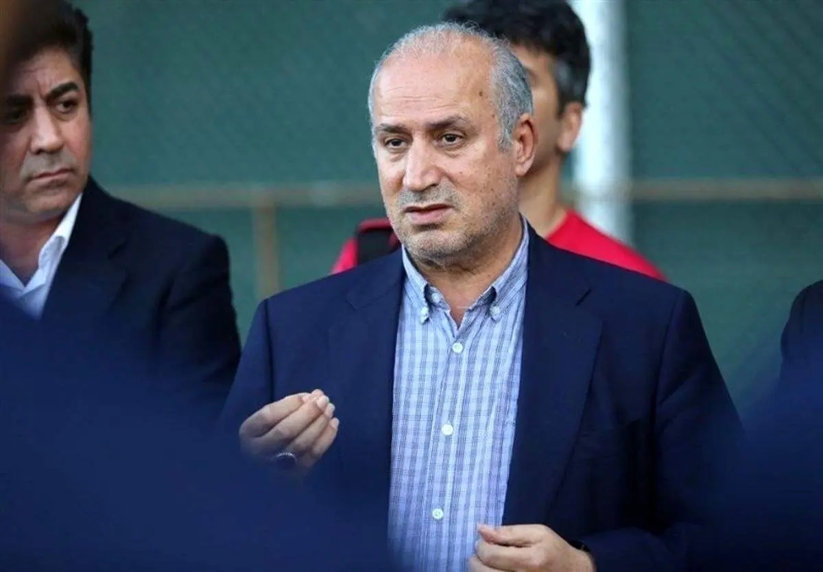 درحالی که با شکایت مهدی تاج از نادر فریادشیران، این چهره فوتبال ایران بازداشت شده بود، با عقب‌نشینی مهدی تاج، این شخص آزاد شد.