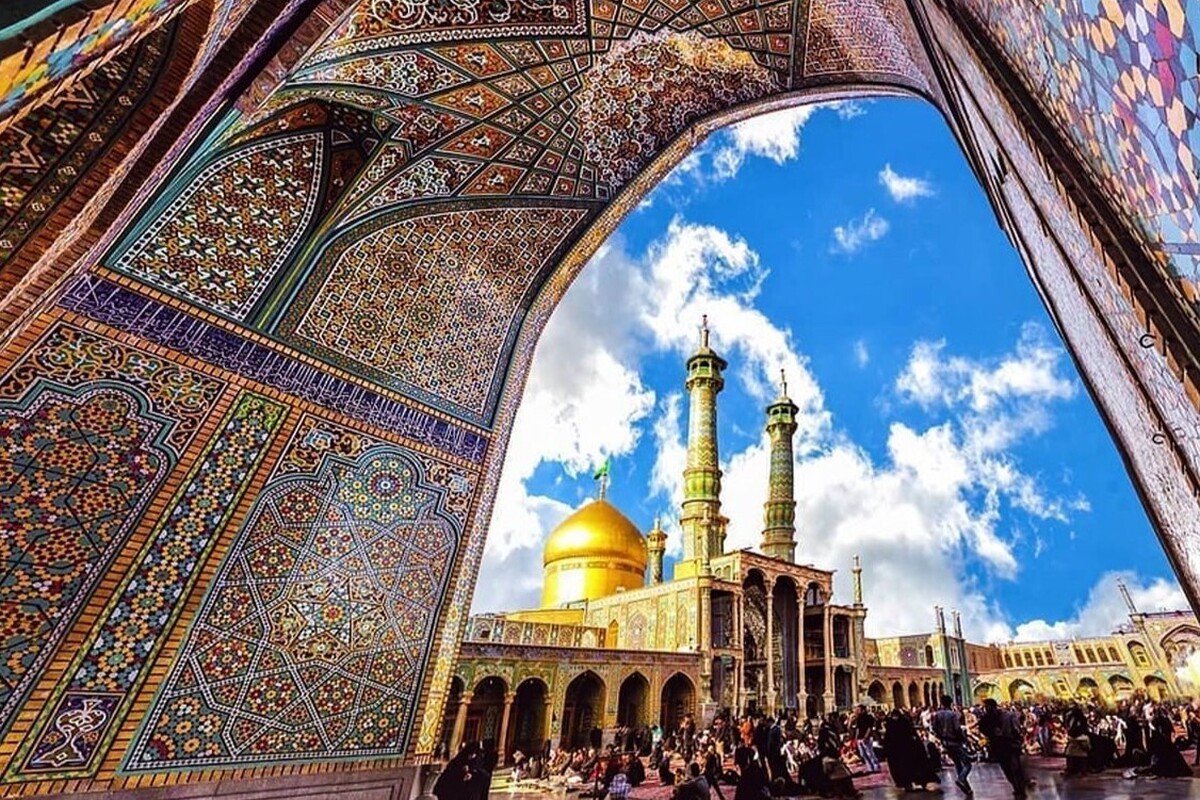 سرپرست اداره‌کل میراث فرهنگی، گردشگری و صنایع دستی قم با اشاره به حضور سالانه بیش از ۲۵ میلیون زائر در قم، این شهر را قطب مهم گردشگری مذهبی کشور دانست.