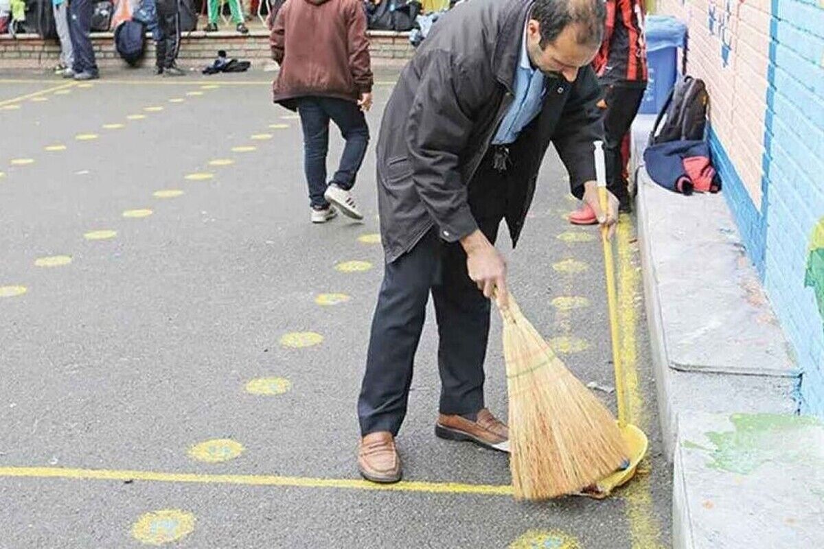 عضو کمیسیون تلفیق بودجه در مجلس شورای اسلامی از مصوبه امروز این کمیسیون برای افزایش ضریب حقوق نیرو‌های خدماتی مدارس خبر داد.
